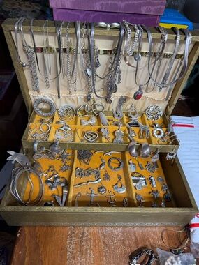 “ WONDERS FOUND “ VINTAGE STERLING SILVER NIGHT FOR A POSHMARK SHOW AT 7PM ET